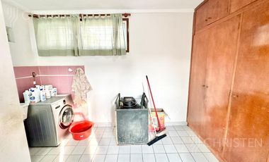 Departamento en venta, en  planta alta. 2 dormitorios + terraza + quincho