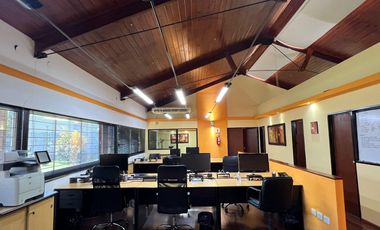 Inmueble de Uso comercial  - Amplio terreno sobre Newbery