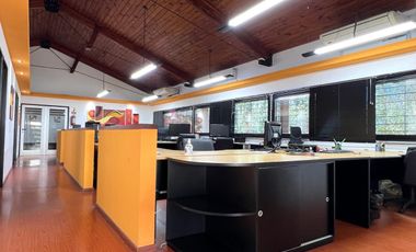 Inmueble de Uso comercial  - Amplio terreno sobre Newbery