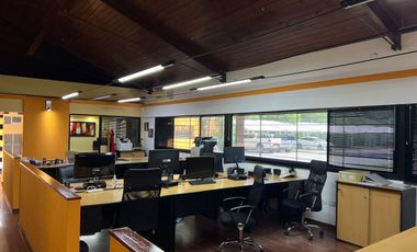 Inmueble de Uso comercial  - Amplio terreno sobre Newbery