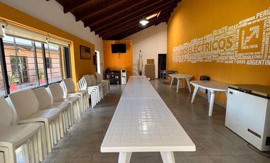 Inmueble de Uso comercial  - Amplio terreno sobre Newbery