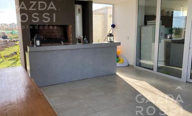 Propiedad con diseño minimalista único en La Alameda, Canning