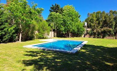 Venta de casaquinta en Barrio Los Viejos Ombues  Florencio Varela. OPORTUNIDAD