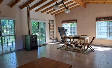 Venta de casaquinta en Barrio Los Viejos Ombues  Florencio Varela. OPORTUNIDAD