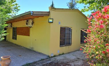 Venta de casaquinta en Barrio Los Viejos Ombues  Florencio Varela. OPORTUNIDAD