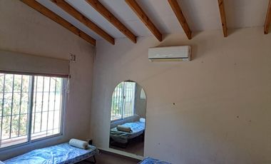 Venta de casaquinta en Barrio Los Viejos Ombues  Florencio Varela. OPORTUNIDAD