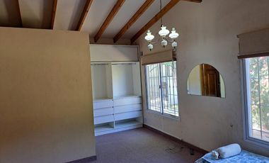 Venta de casaquinta en Barrio Los Viejos Ombues  Florencio Varela. OPORTUNIDAD