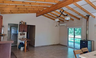 Venta de casaquinta en Barrio Los Viejos Ombues  Florencio Varela. OPORTUNIDAD