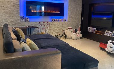 Amplio y hermoso departamento