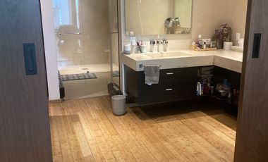 Amplio y hermoso departamento