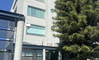 Amplio y hermoso departamento