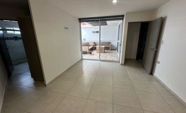 Bonita Casa en Lomas de Angelópolis. Junto a área verde.