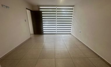 Bonita Casa en Lomas de Angelópolis. Junto a área verde.