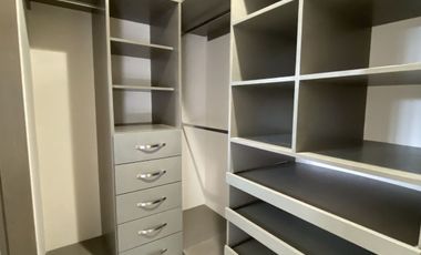 Bonita Casa en Lomas de Angelópolis. Junto a área verde.