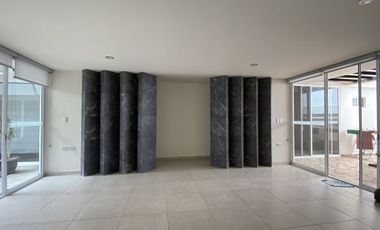 Bonita Casa en Lomas de Angelópolis. Junto a área verde.