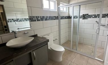 Bonita Casa en Lomas de Angelópolis. Junto a área verde.