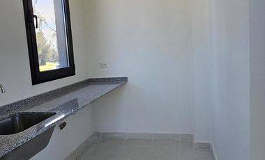 Casa en Venta en El Naudir a estrenar con pileta 3 dormitorios y escritorio 1207