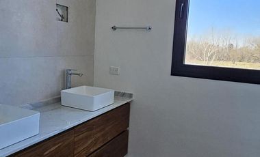 Casa en Venta en El Naudir a estrenar con pileta 3 dormitorios y escritorio 1207