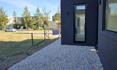 Casa en Venta en El Naudir a estrenar con pileta 3 dormitorios y escritorio 1207