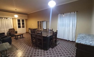 Casa y terreno en venta - 3 dormitorios 2 baños - 800 mts2 - Comandante Nicanor Otamendi