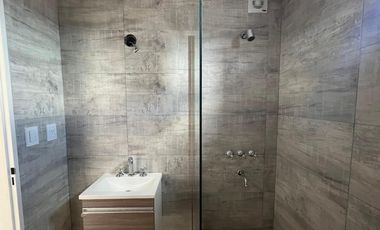 Departamento tres ambientes a la venta en Wilde