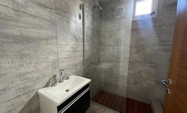 Departamento tres ambientes a la venta en Wilde