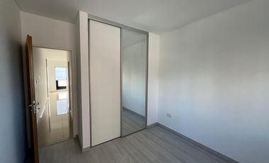 Departamento tres ambientes a la venta en Wilde