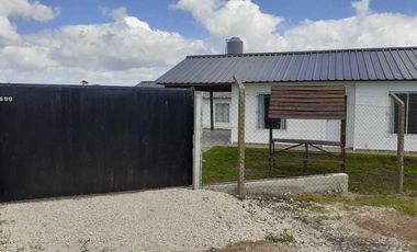 Dos casas en venta - 2 dormitorios 2 baños  - patio parrilla - 790 mts2  - Miramar