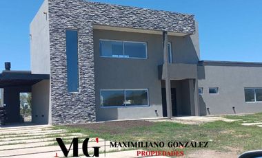 Casa en venta, 4 ambientes - La Alameda, Canning