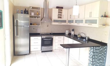 CASA 3 AMBIENTES