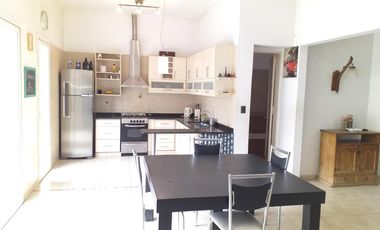 CASA 3 AMBIENTES