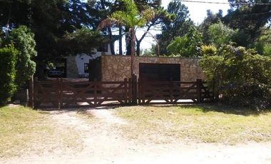 Casa en venta - 3 Dormitorios  3 Baños - Cochera - 525Mts2 - Valeria del Mar