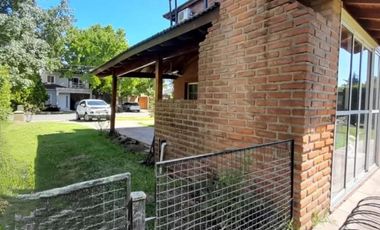 Casa en venta - 3 Dormitorios 3 Baños - Cocheras - 660Mts2 - Moreno