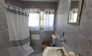 Casa en venta - 3 Dormitorios 3 Baños - Cocheras - 660Mts2 - Moreno