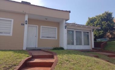 Casa en venta - 15 Dormitorios 14 Baños - 596Mts2 - Villa Gesell