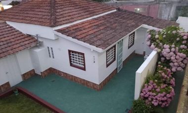 Casa en venta - 15 Dormitorios 14 Baños - 596Mts2 - Villa Gesell