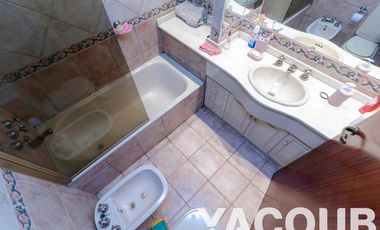 Triplex en venta - 3 Dormitorios 3 Baños - Cochera - 170Mts2 - Parque Avellaneda