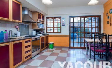 Triplex en venta - 3 Dormitorios 3 Baños - Cochera - 170Mts2 - Parque Avellaneda