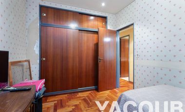 Triplex en venta - 3 Dormitorios 3 Baños - Cochera - 170Mts2 - Parque Avellaneda