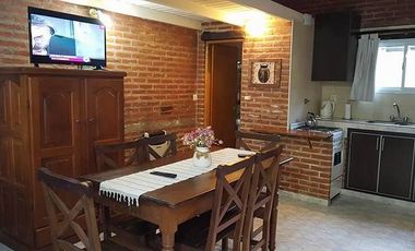 Casa venta 5 dormitorios 2 baños 1 cochera 700 mts2 totales - Costa Del Este
