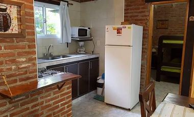 Casa venta 5 dormitorios 2 baños 1 cochera 700 mts2 totales - Costa Del Este