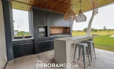 Casa en  Alquiler en Barrio El Canton -5ambientes -vista al golf-amoblada -zona norte