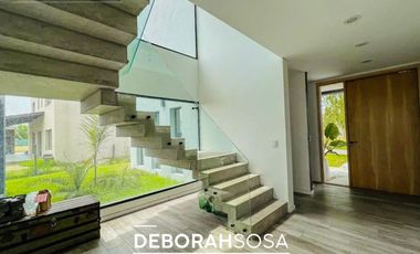 Casa en  Alquiler en Barrio El Canton -5ambientes -vista al golf-amoblada -zona norte
