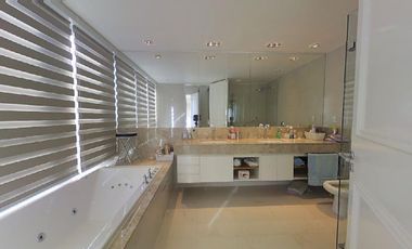 Triplex  4 Dormitorios en Venta Belgrano con pileta cubierta y parrilla