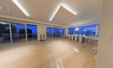 Triplex  4 Dormitorios en Venta Belgrano con pileta cubierta y parrilla