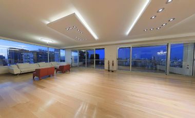 Triplex  4 Dormitorios en Venta Belgrano con pileta cubierta y parrilla