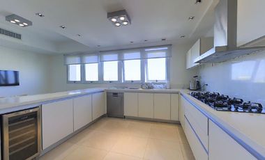 Triplex  4 Dormitorios en Venta Belgrano con pileta cubierta y parrilla