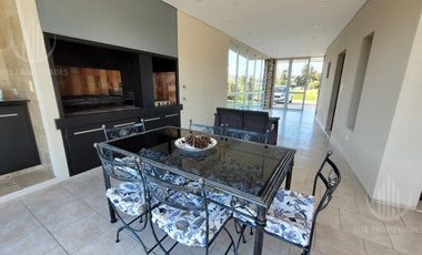 Canning  Casa Venta Saint Thomas Este 4 ambientes Canning