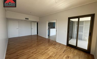 Departamento 4 ambientes al frente en Acrópolis IX- Portela 146