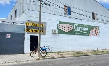 Importante Galpón en Morón Sur